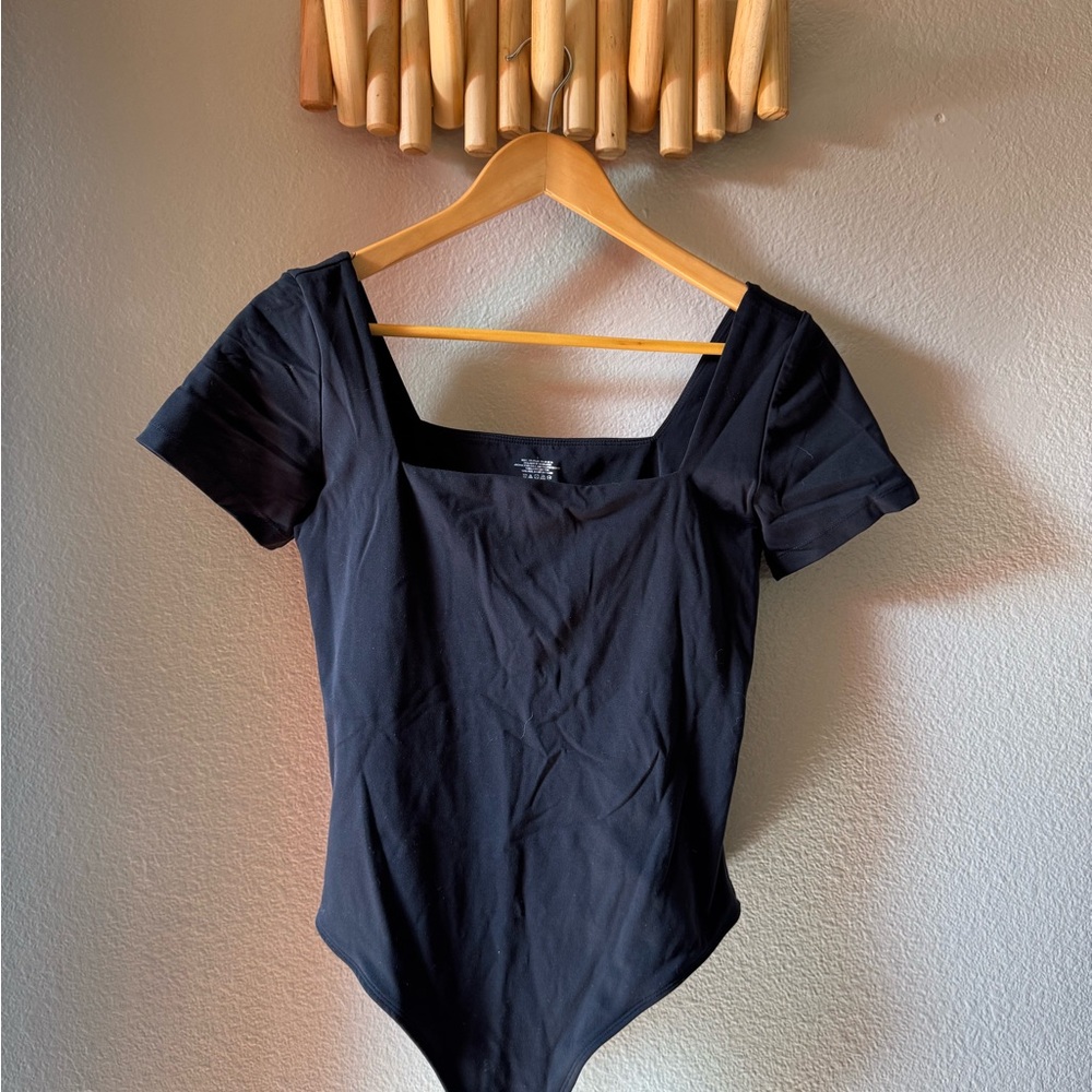 Amazon Black Square Neck Short Sleeve Bodysuit